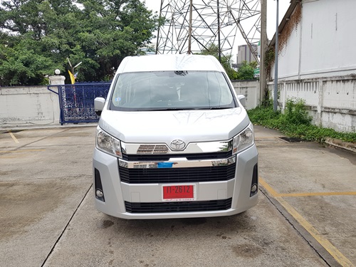 บริการรถตู้เช่ารายวันพร้อมคนขับ ให้เช่ารถตู้รายวัน เช่ารถตู้รุ่นใหม่พร้อมคนขับ